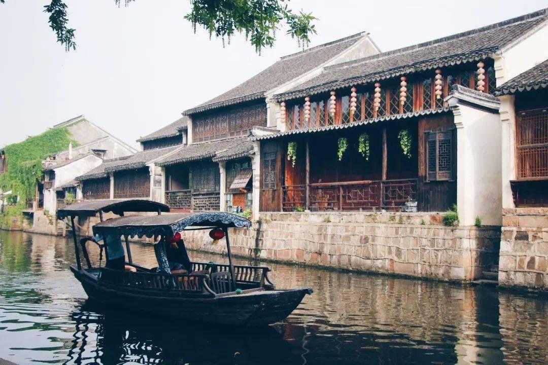 翡翠禄来：忠于翡翠之美，开拓培育钻市场